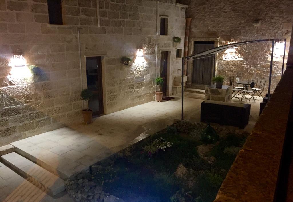 Corte Grika Martano Bagian luar foto