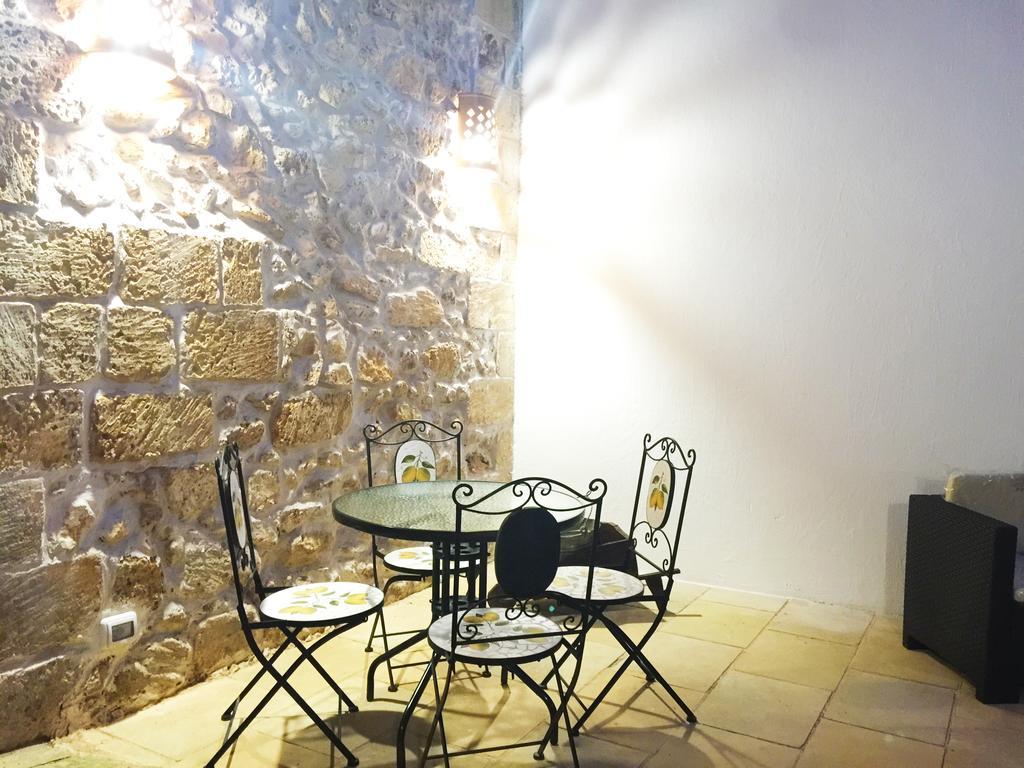 Corte Grika Martano Bagian luar foto