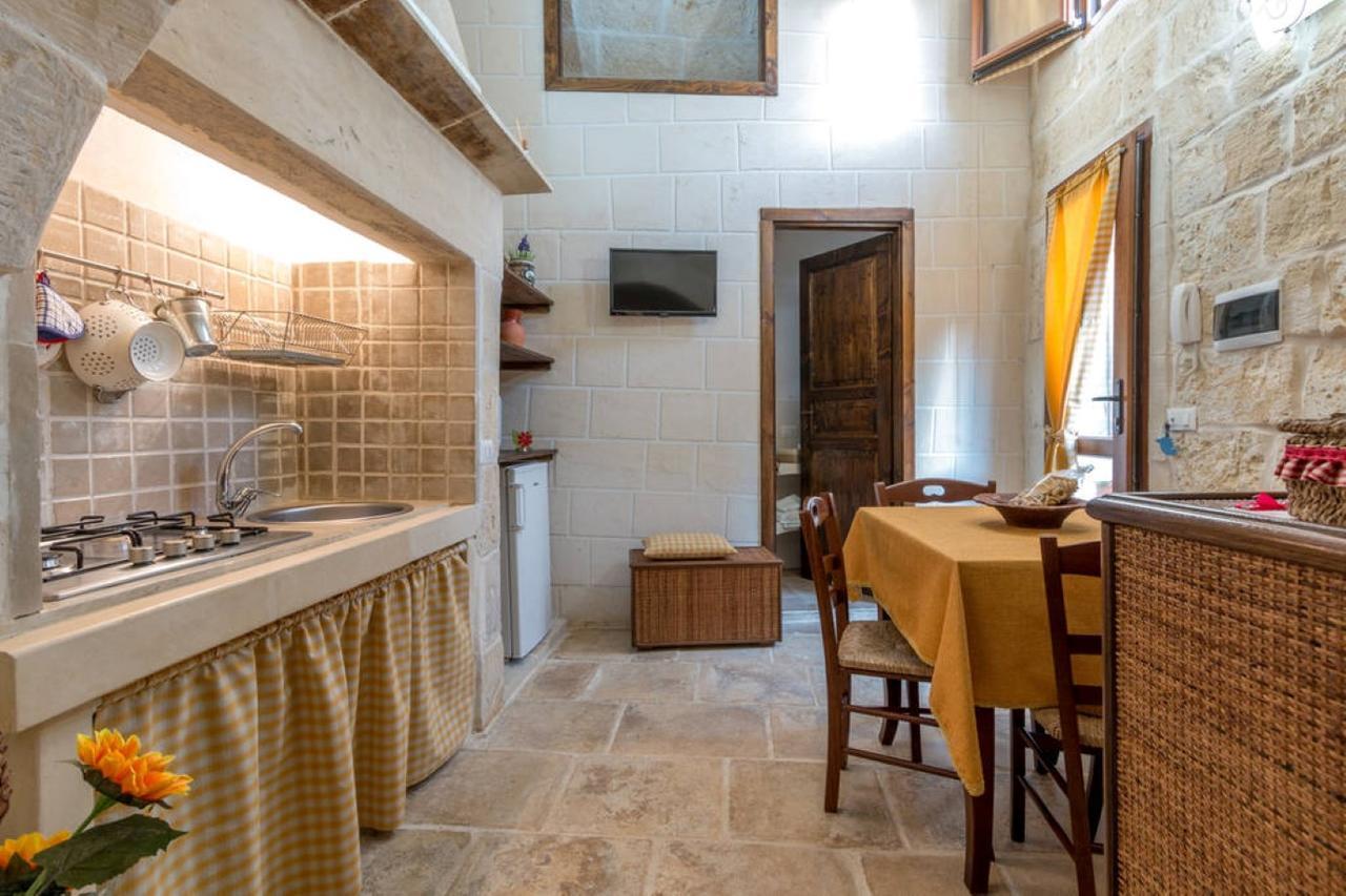 Corte Grika Martano Bagian luar foto